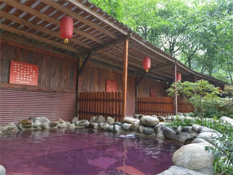 lingxiu-hot-spring-in-mount-emei-3-jpg lingxiu-hot-spring-in-mount-emei-3-jpg