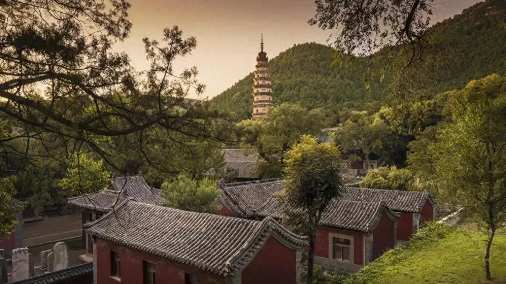 lingyan-temple-jinan-1024x576-3