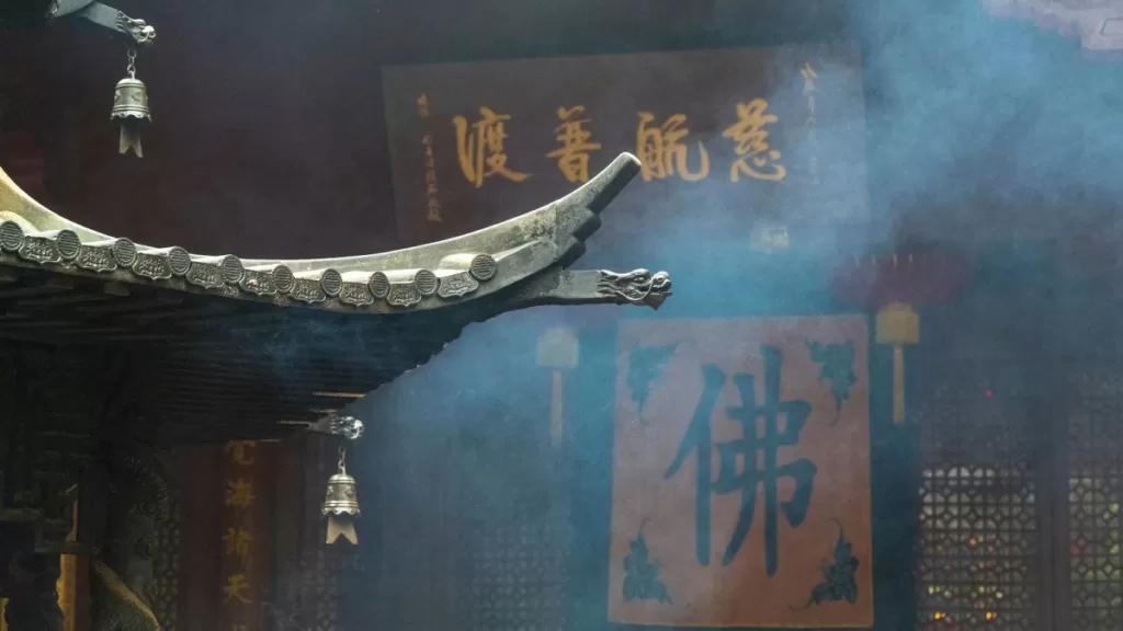 lingyin-temple-hangzhou-1024x576-8 lingyin-temple-hangzhou-1024x576-8