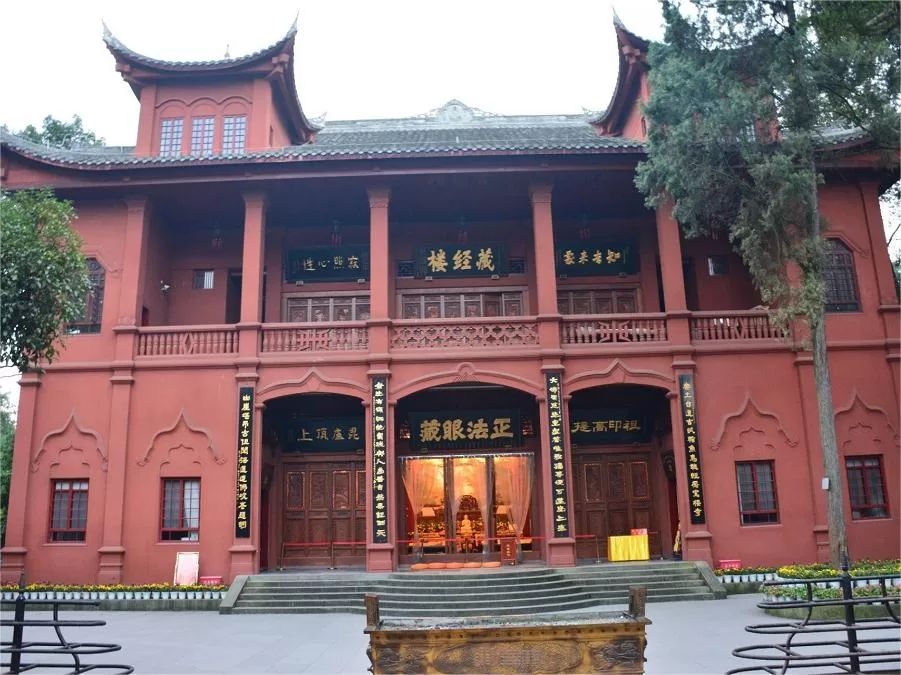 lingyun-temple-in-leshan-giant-buddha-jpg lingyun-temple-in-leshan-giant-buddha-jpg