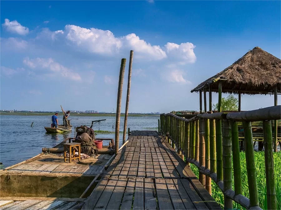 lotus-island-in-yangcheng-lake-jpg lotus-island-in-yangcheng-lake-jpg