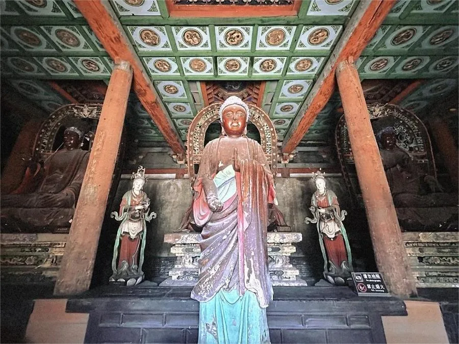 mahavira-hall-in-shuanglin-temple-jpg mahavira-hall-in-shuanglin-temple-jpg