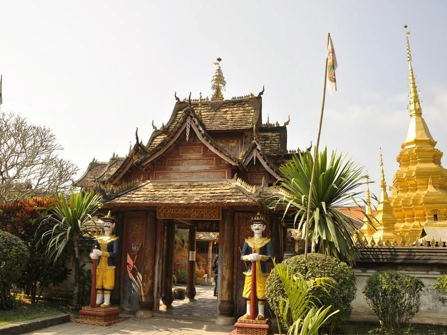 main-entrance-in-manchunman-buddhist-temple-jpg main-entrance-in-manchunman-buddhist-temple-jpg