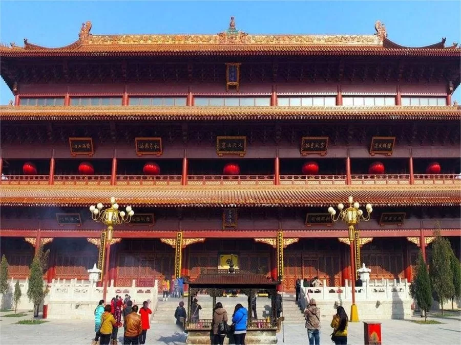 main-hall-in-bailin-temple-jpg main-hall-in-bailin-temple-jpg