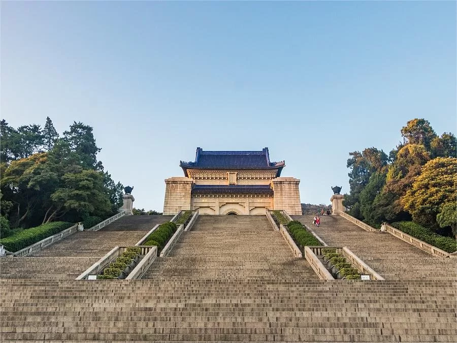 majestic-stairway-in-sun-yat-sen-mausoleum-jpeg majestic-stairway-in-sun-yat-sen-mausoleum-jpeg