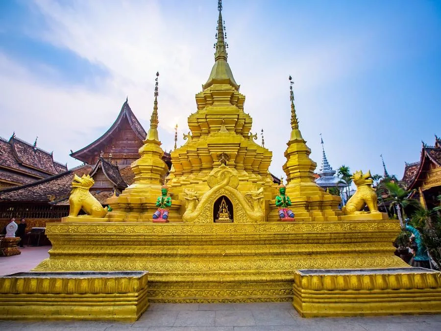 manchunman-gold-pagoda-in-manchunman-buddhist-temple-jpg manchunman-gold-pagoda-in-manchunman-buddhist-temple-jpg