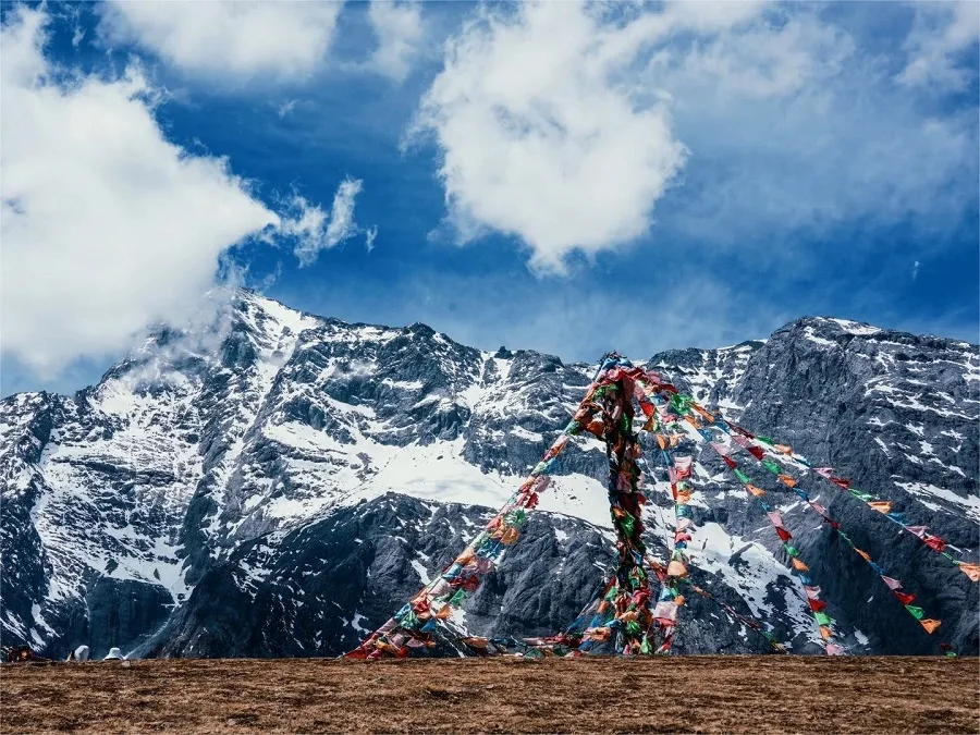 maoniuping-in-yulong-snow-mountain-jpg maoniuping-in-yulong-snow-mountain-jpg