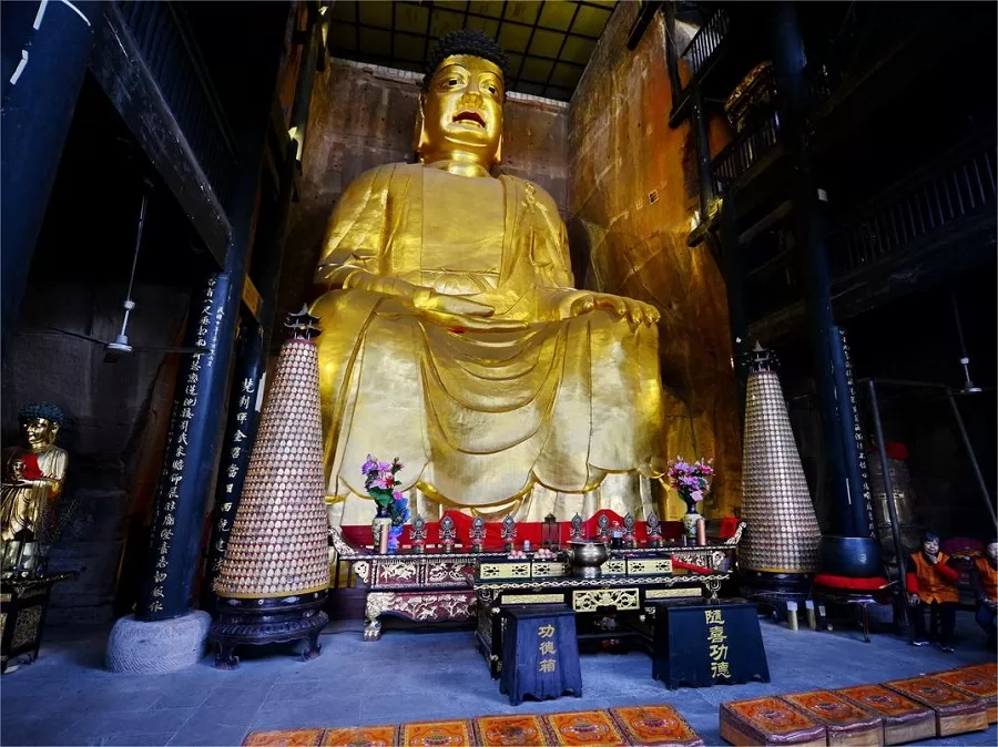 massive-buddha-statue-in-tongnan-great-buddha-temple-jpg massive-buddha-statue-in-tongnan-great-buddha-temple-jpg