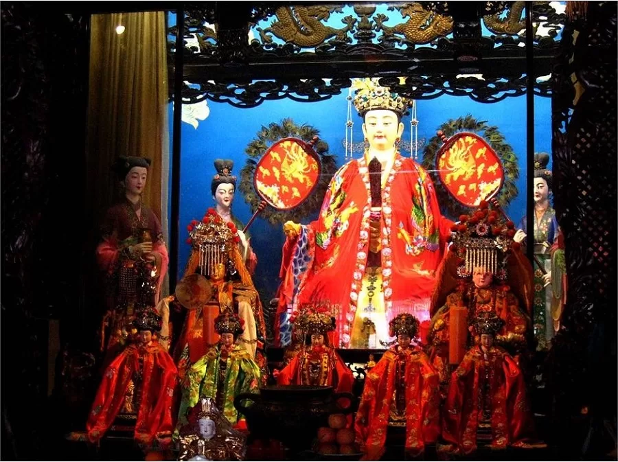 mazu-worship-in-the-palace-of-the-queen-of-heaven-in-tianjin-jpg mazu-worship-in-the-palace-of-the-queen-of-heaven-in-tianjin-jpg