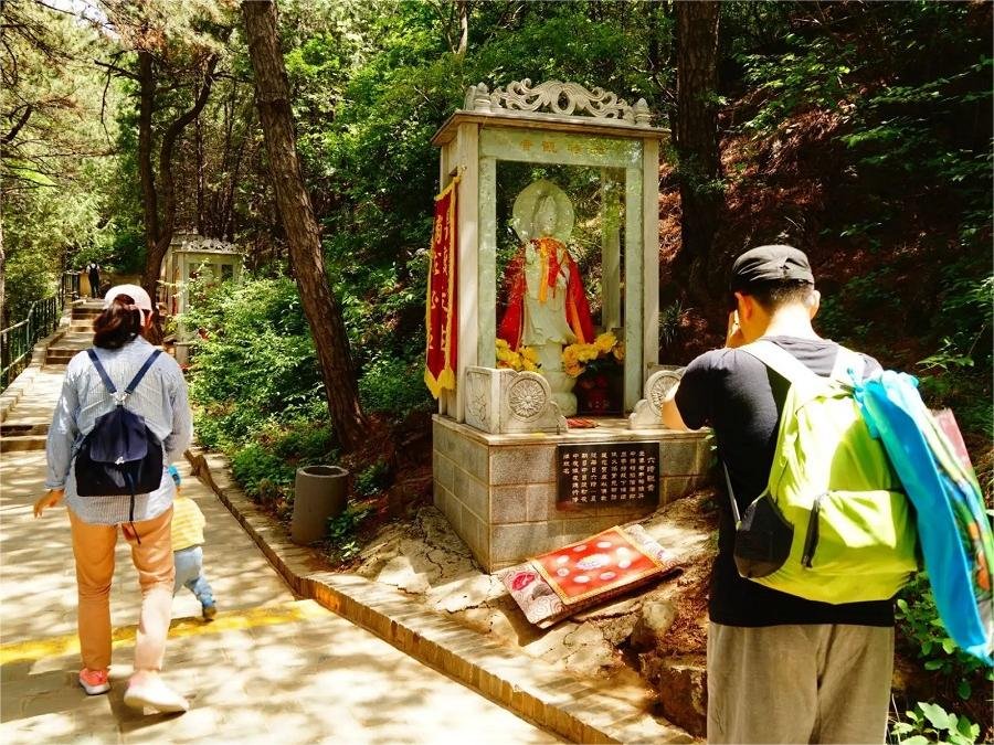 meditation-and-spiritual-retreat-in-hongluo-temple meditation-and-spiritual-retreat-in-hongluo-temple