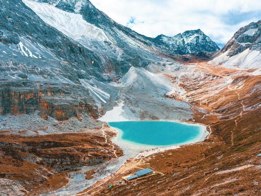 milk-lake-in-yading-nature-reserve milk-lake-in-yading-nature-reserve