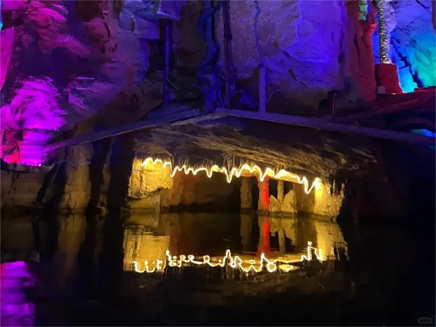 milky-way-palace-in-tianhe-pool-scenic-area-jpg milky-way-palace-in-tianhe-pool-scenic-area-jpg