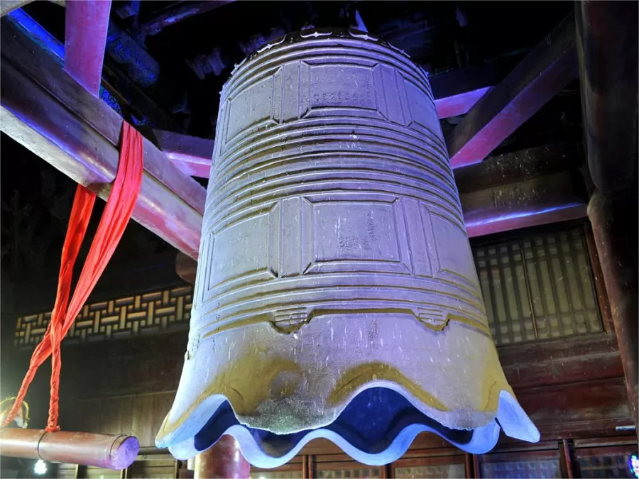 ming-dynasty-bell-in-shangqing-ancient-town-jpg ming-dynasty-bell-in-shangqing-ancient-town-jpg