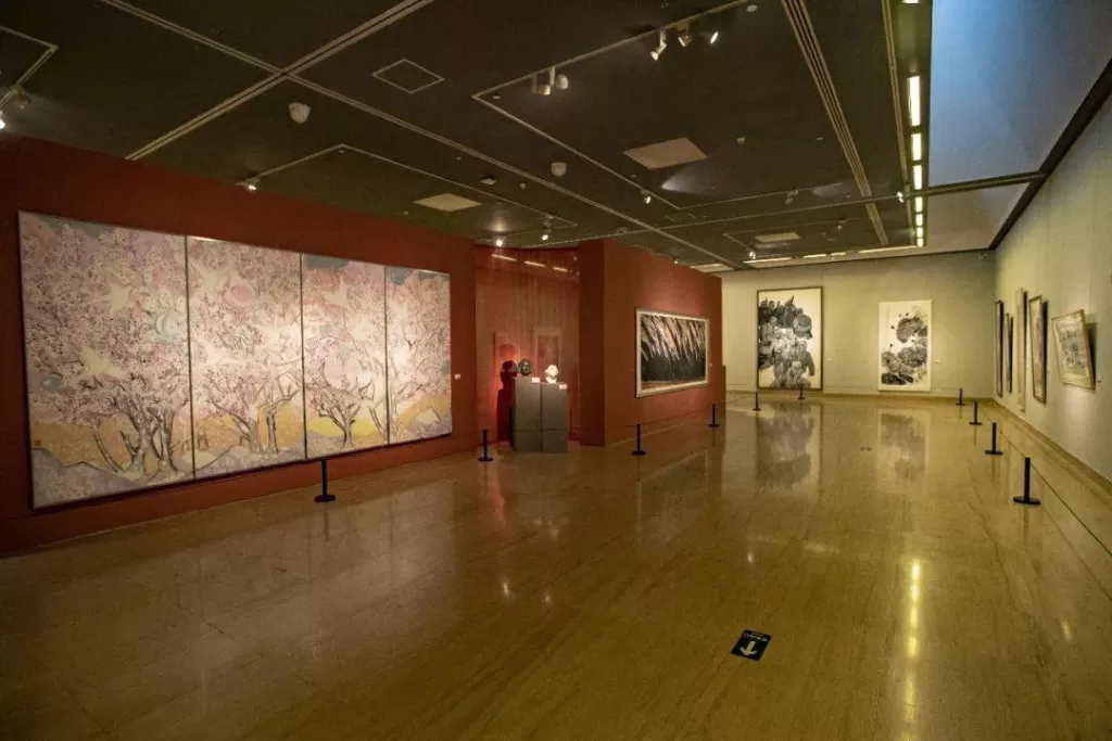 modern-and-contemporary-art-in-national-art-museum-1024x683-1 modern-and-contemporary-art-in-national-art-museum-1024x683-1