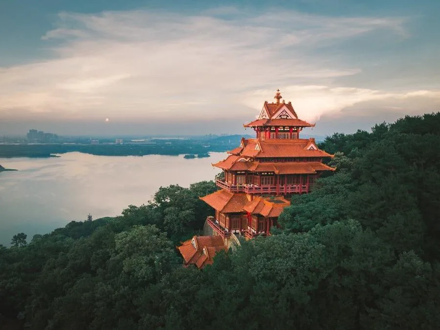moshan-chu-city-in-east-lake-scenic-area-jpg moshan-chu-city-in-east-lake-scenic-area-jpg