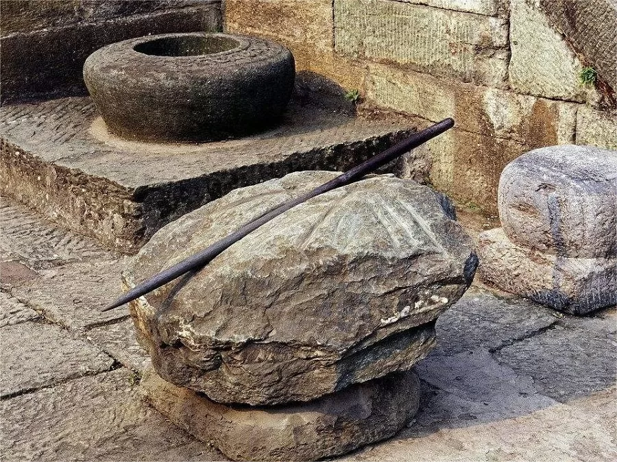 needle-grinding-well-in-wudang-mountain-jpg needle-grinding-well-in-wudang-mountain-jpg