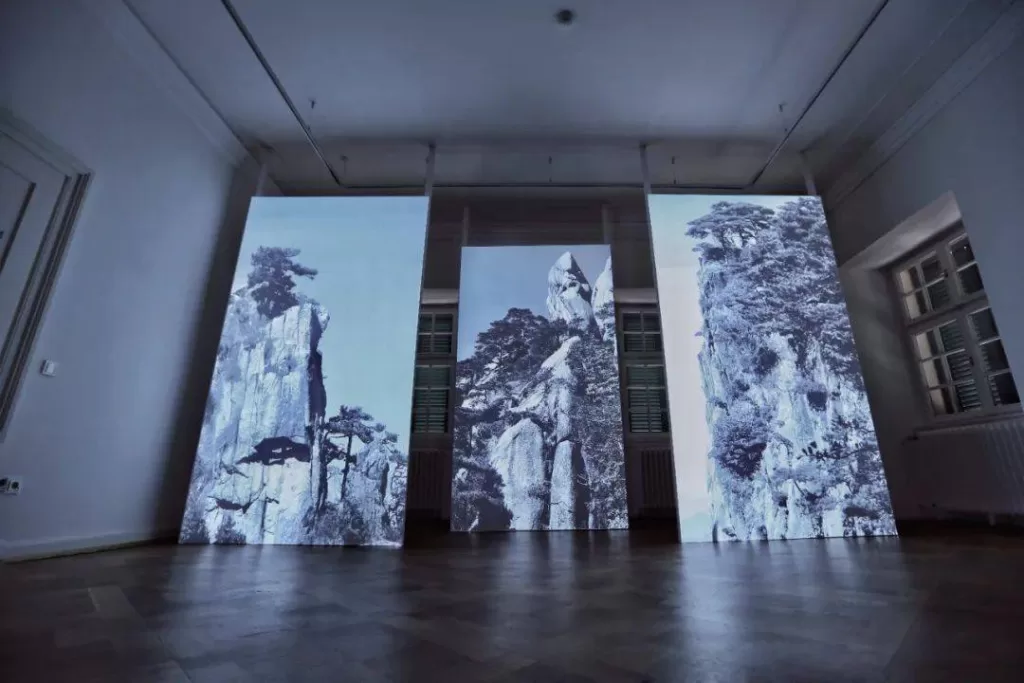 new-media-art-in-national-art-museum-of-china-1024x683-1 new-media-art-in-national-art-museum-of-china-1024x683-1
