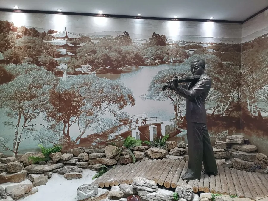 niers-tomb-in-xishan-forest-park-kunming-jpg niers-tomb-in-xishan-forest-park-kunming-jpg