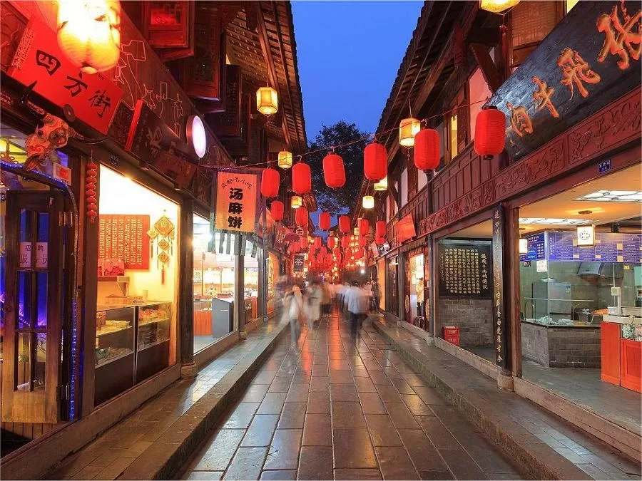 night-market-in-jinli-pedestrian-street-jpg night-market-in-jinli-pedestrian-street-jpg
