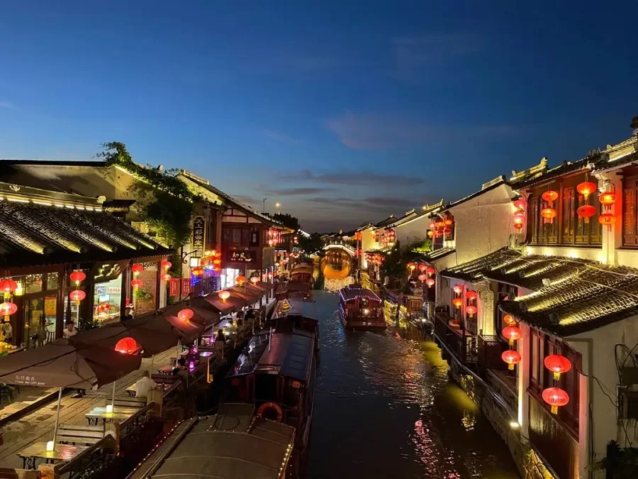 night-scenery-of-shantang-street-jpg night-scenery-of-shantang-street-jpg