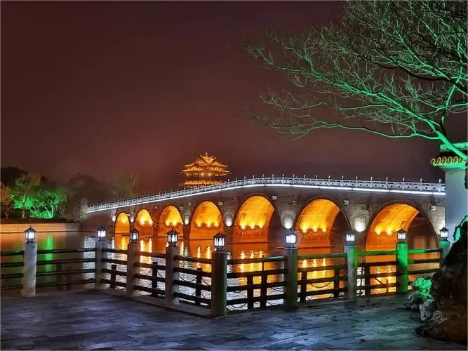 nighttime-view-in-yiyuan-garden-yixing-jpg nighttime-view-in-yiyuan-garden-yixing-jpg