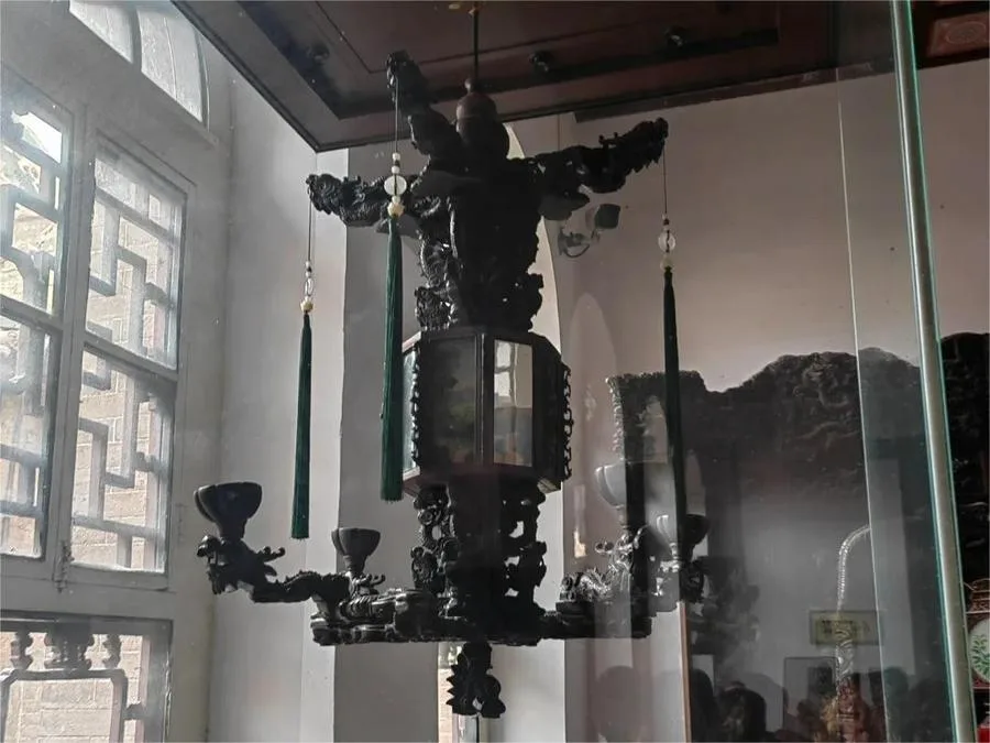 nine-dragon-lantern-in-Qiao-Family-Compound-jpg nine-dragon-lantern-in-Qiao-Family-Compound-jpg