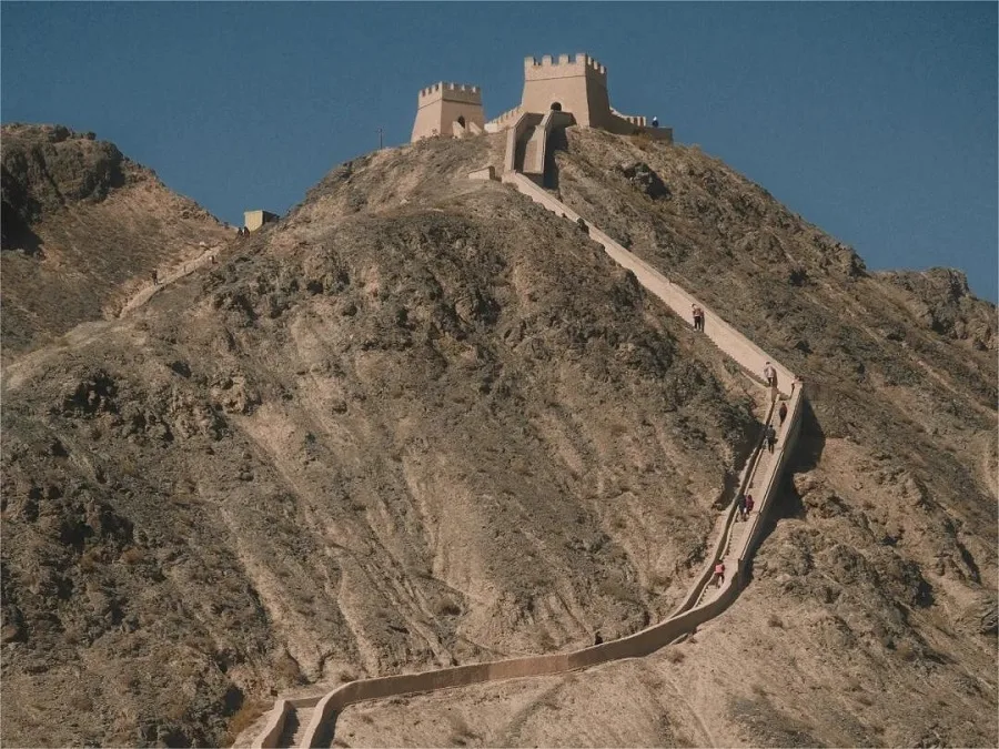 overhanging-great-wall-1-jpg overhanging-great-wall-1-jpg