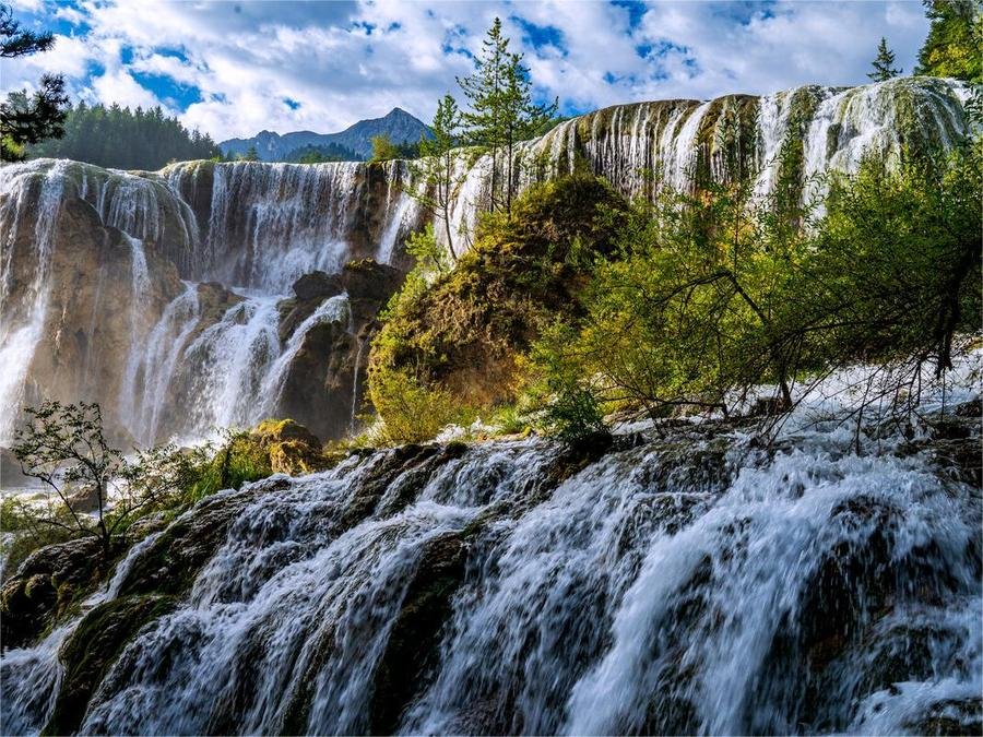 pearl-shoal-waterfall-in-jiuzhai-valley pearl-shoal-waterfall-in-jiuzhai-valley