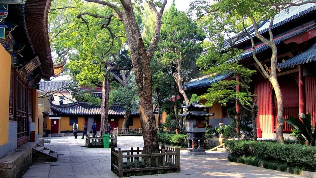 puji-temple-in-putuo-1024x577-1