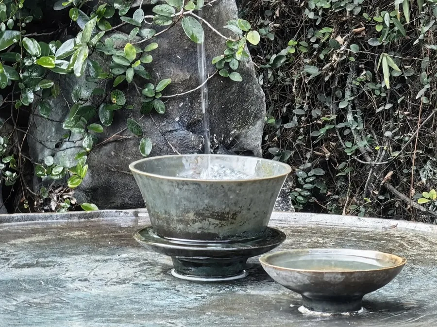 pure-and-sterile-waters-in-hupao-spring-jpg-1 pure-and-sterile-waters-in-hupao-spring-jpg-1