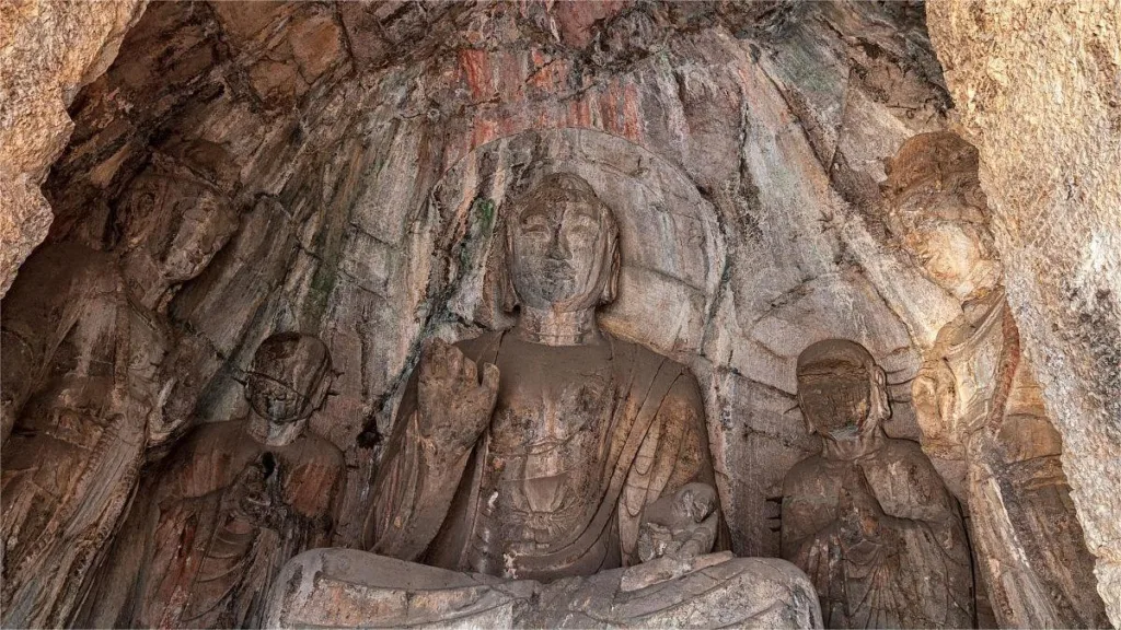 qianxi-temple-in-longmen-grottoes-1024x576-13 qianxi-temple-in-longmen-grottoes-1024x576-13