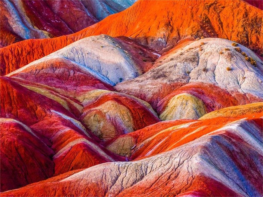 qicai-xianyun-platform-in-zhangye-danxia-geopark qicai-xianyun-platform-in-zhangye-danxia-geopark