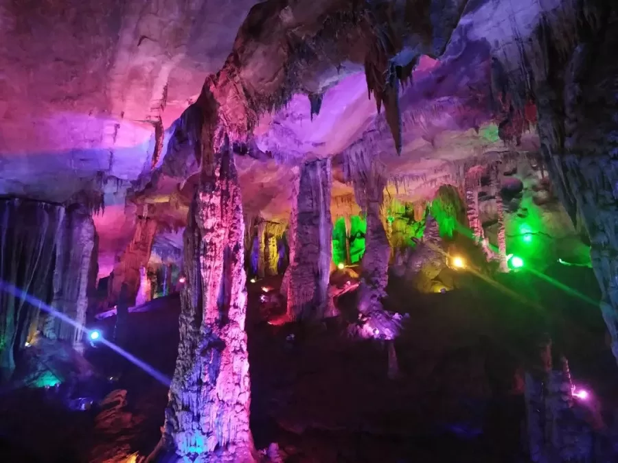 qinglong-cave-in-ayi-river-jpeg qinglong-cave-in-ayi-river-jpeg