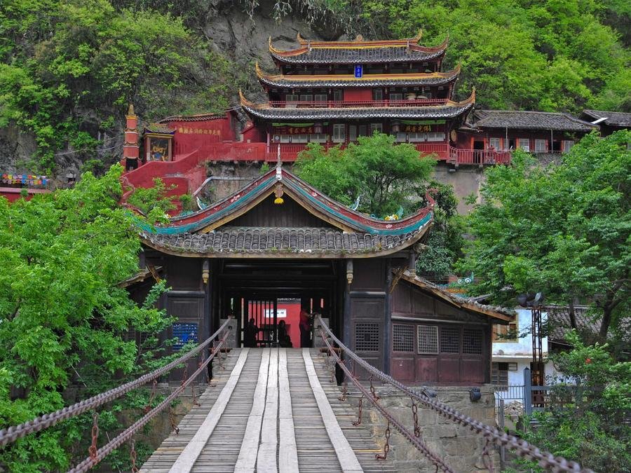 qingyin-pavilion-in-mount-emei qingyin-pavilion-in-mount-emei