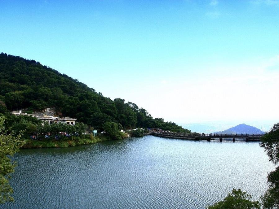 qingyuan-heavenly-lake-in-mount-qingyuan-quanzhou qingyuan-heavenly-lake-in-mount-qingyuan-quanzhou