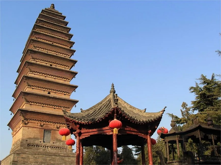 qiyun-pagoda-courtyard-in-white-horse-temple-jpg qiyun-pagoda-courtyard-in-white-horse-temple-jpg