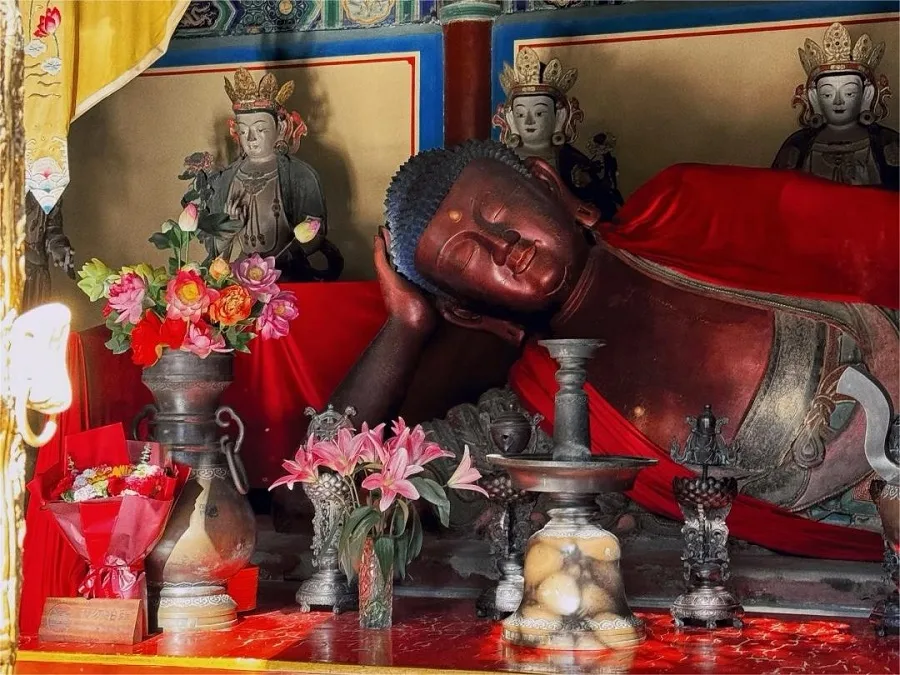 reclining-buddha-statue-in-wofo-temple-jpg reclining-buddha-statue-in-wofo-temple-jpg