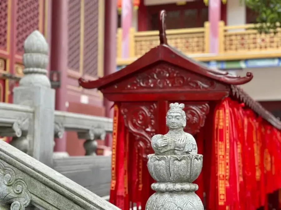 religious-artifacts-in-baotong-temple-jpg religious-artifacts-in-baotong-temple-jpg