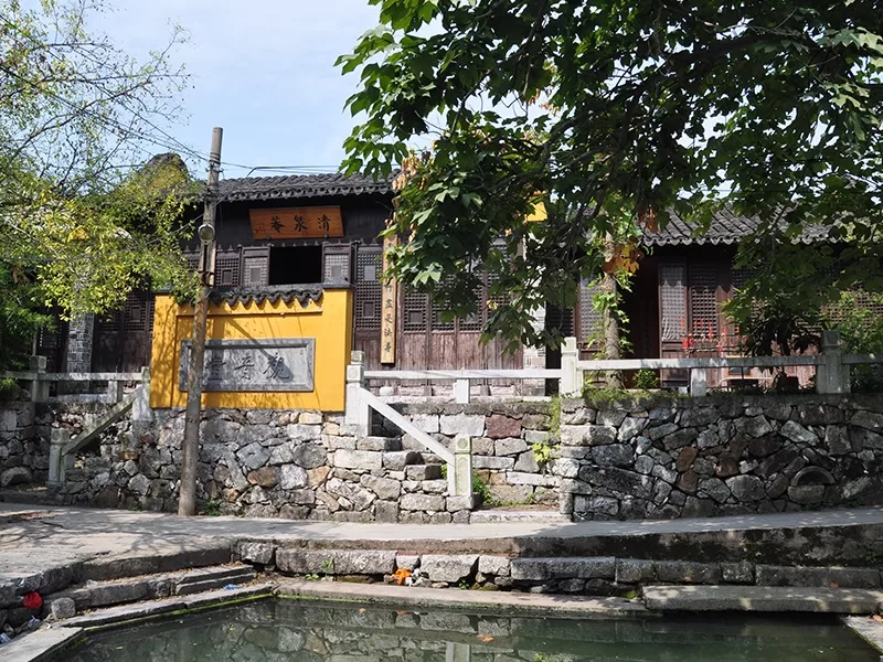 religious-sits-in-sanshan-island-jpg religious-sits-in-sanshan-island-jpg