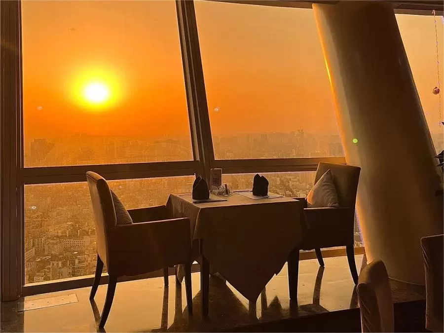 revolving-restaurant-in-west-pearl-tower-jpg revolving-restaurant-in-west-pearl-tower-jpg