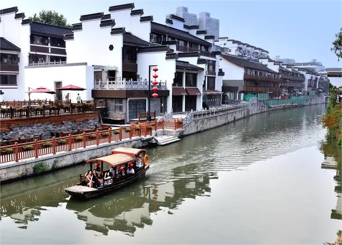 river-curises-in-qinhuai-river river-curises-in-qinhuai-river