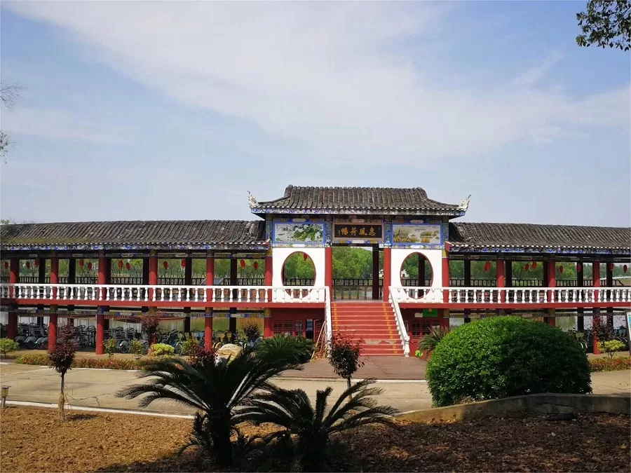 river-view-corridor-in-honghu-lake-eco-tourism-scenic-area-jpg river-view-corridor-in-honghu-lake-eco-tourism-scenic-area-jpg