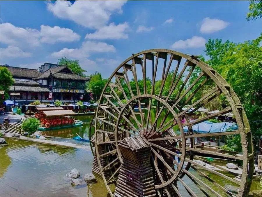 riverside-scenery-in-huanglongxi-ancient-town-jpg riverside-scenery-in-huanglongxi-ancient-town-jpg