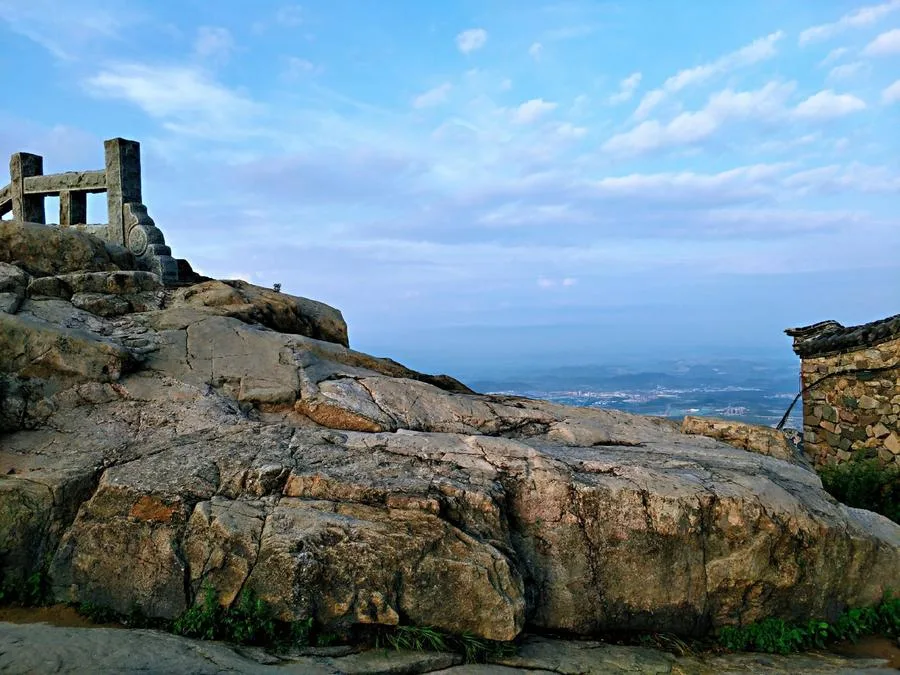 sacrifice-cliff-in-mount-tai-jpg sacrifice-cliff-in-mount-tai-jpg