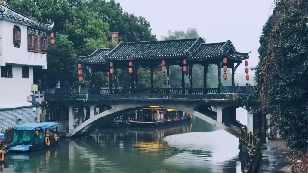 sanhe-ancient-town-1024x576.avif_-1