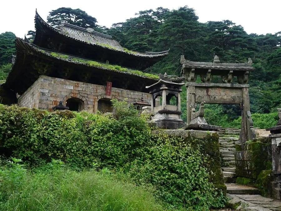 sanqing-palace-in-sanqing-mountain sanqing-palace-in-sanqing-mountain