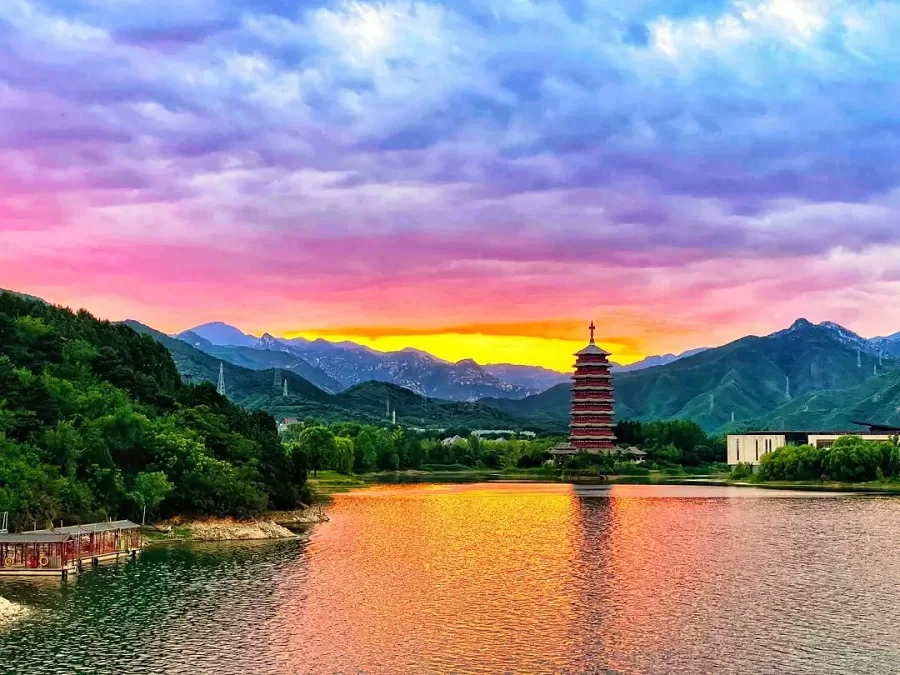 scenic-beauty-of-yanqi-lake-jpg scenic-beauty-of-yanqi-lake-jpg