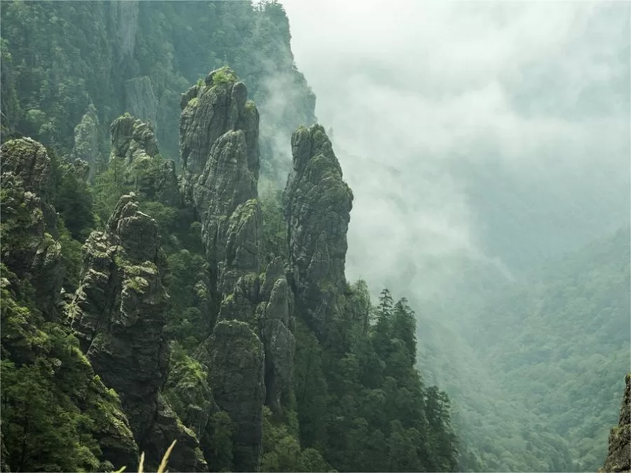 scenic-pass-in-shennong-peak-scenic-area-jpg scenic-pass-in-shennong-peak-scenic-area-jpg