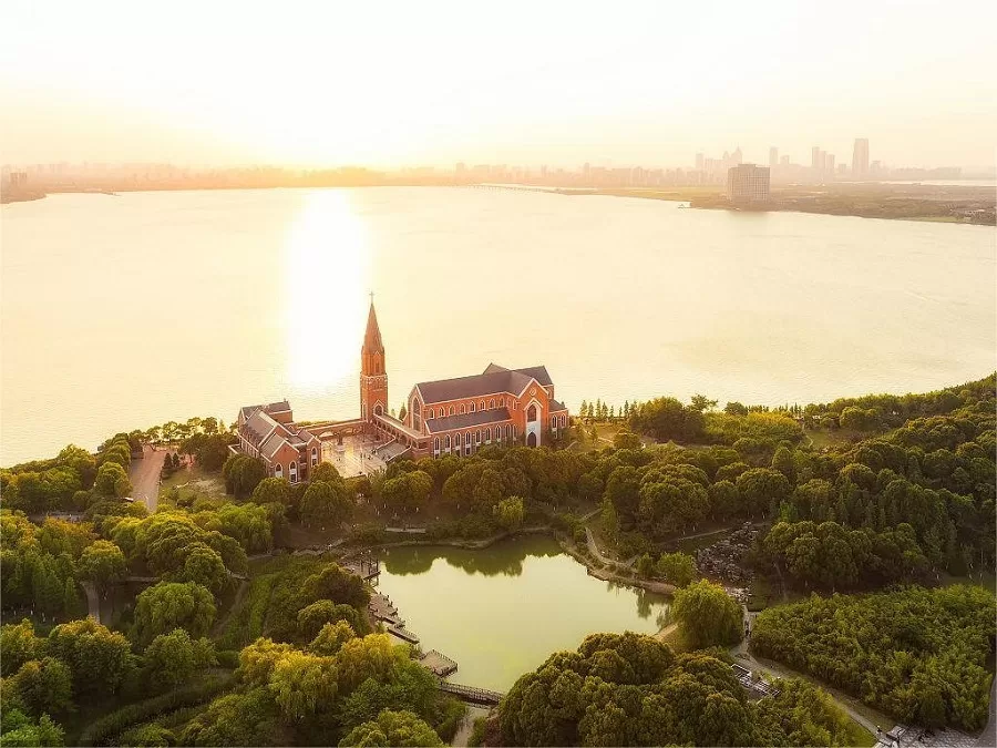 scenic-setting-of-dushu-lake-christian-church-jpg scenic-setting-of-dushu-lake-christian-church-jpg