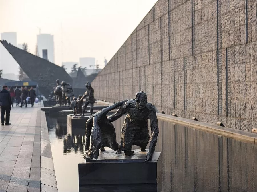 sculpture-and-artwork-in-nanjing-massacre-memorial-hall-jpg sculpture-and-artwork-in-nanjing-massacre-memorial-hall-jpg